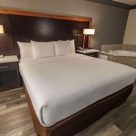 Comfort Inn & Suites Near Universal - N Hollywood - Burbank Los Angeles Buitenkant foto