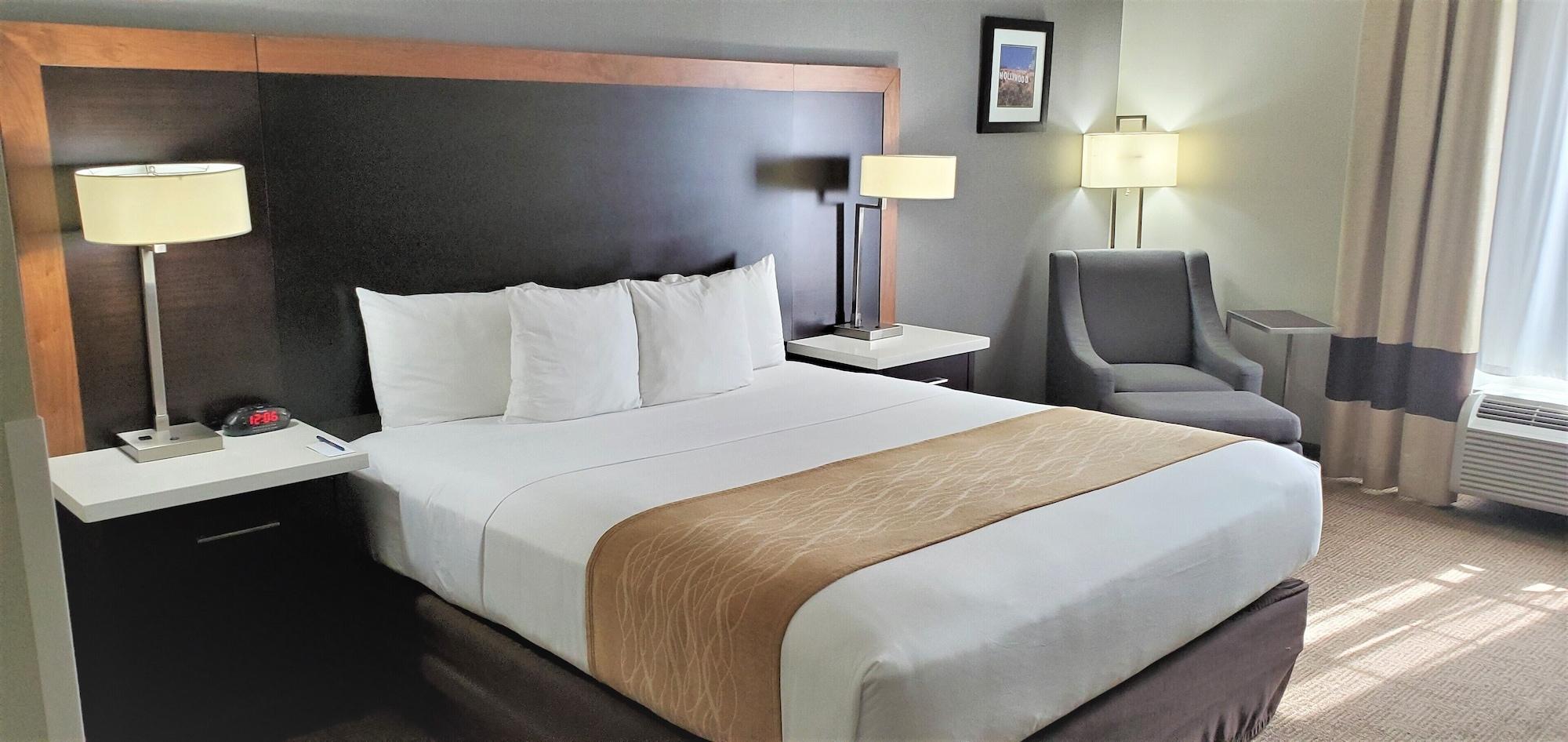 Comfort Inn & Suites Near Universal - N Hollywood - Burbank Los Angeles Buitenkant foto