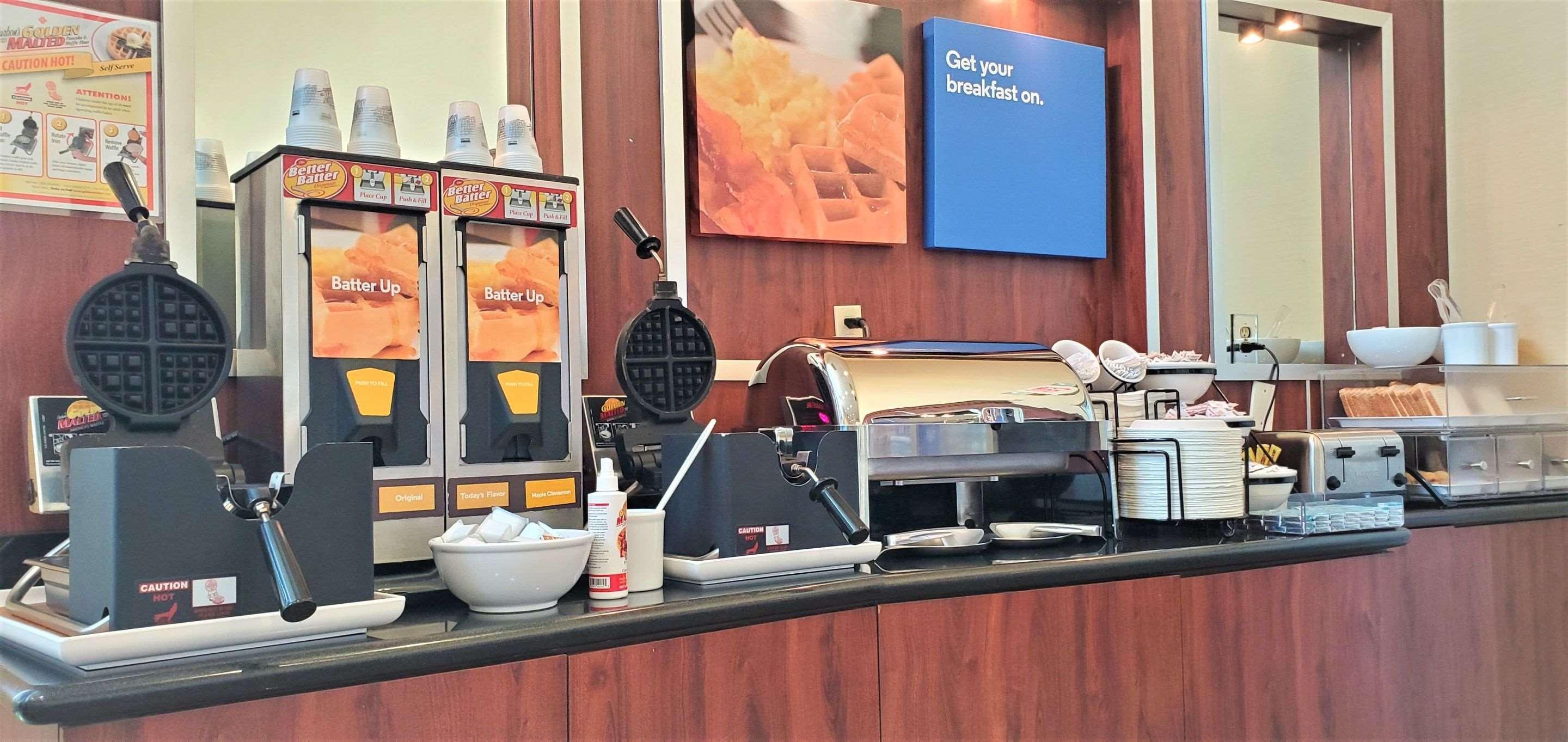 Comfort Inn & Suites Near Universal - N Hollywood - Burbank Los Angeles Buitenkant foto