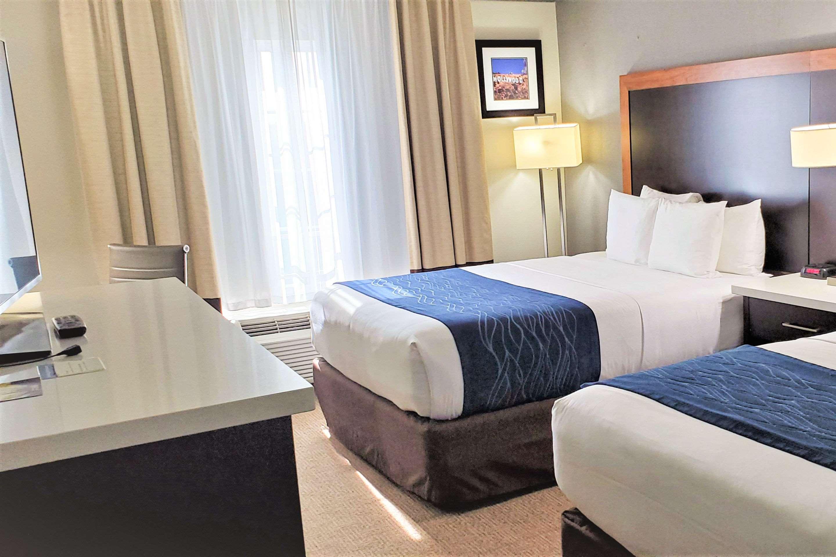 Comfort Inn & Suites Near Universal - N Hollywood - Burbank Los Angeles Buitenkant foto