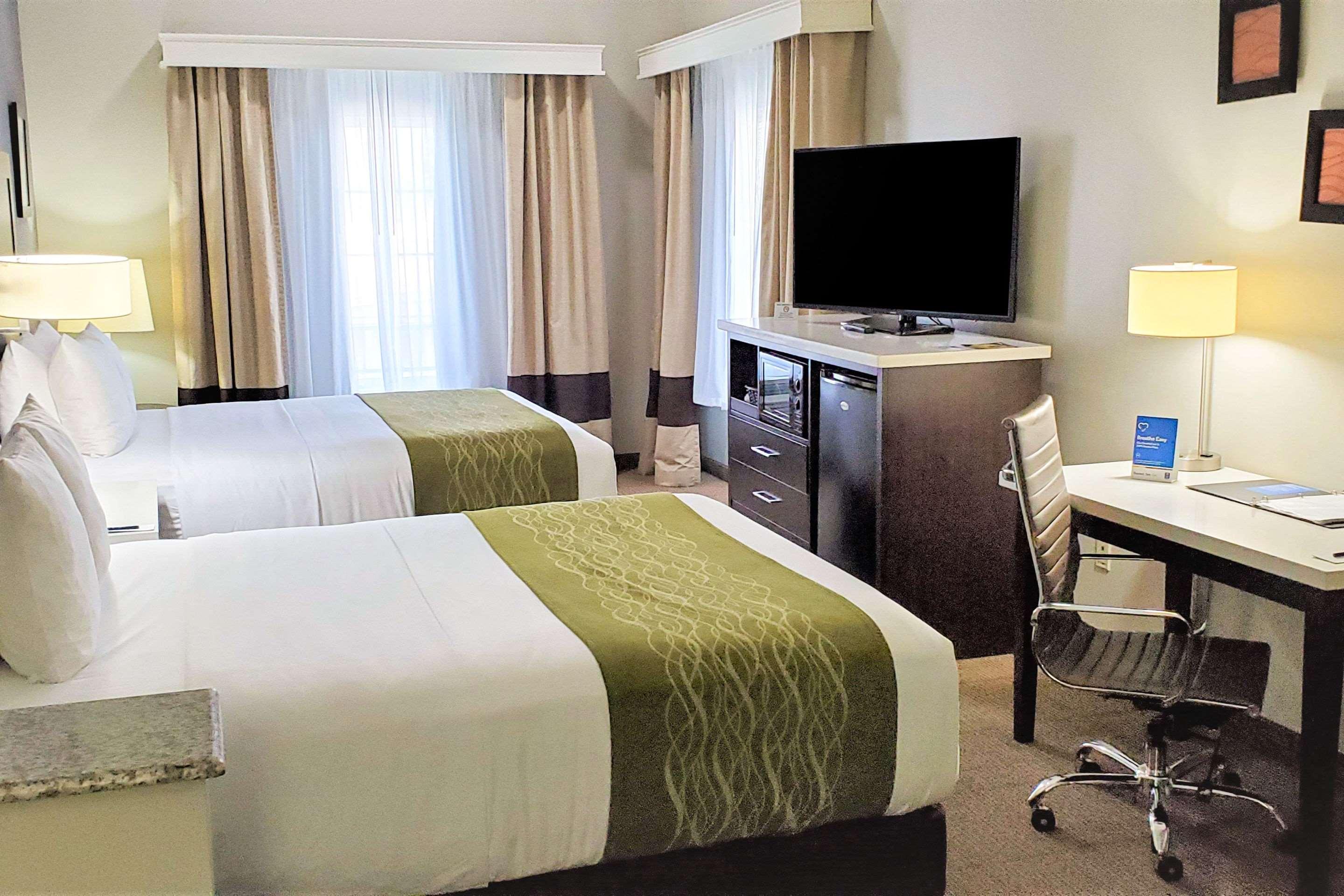 Comfort Inn & Suites Near Universal - N Hollywood - Burbank Los Angeles Buitenkant foto