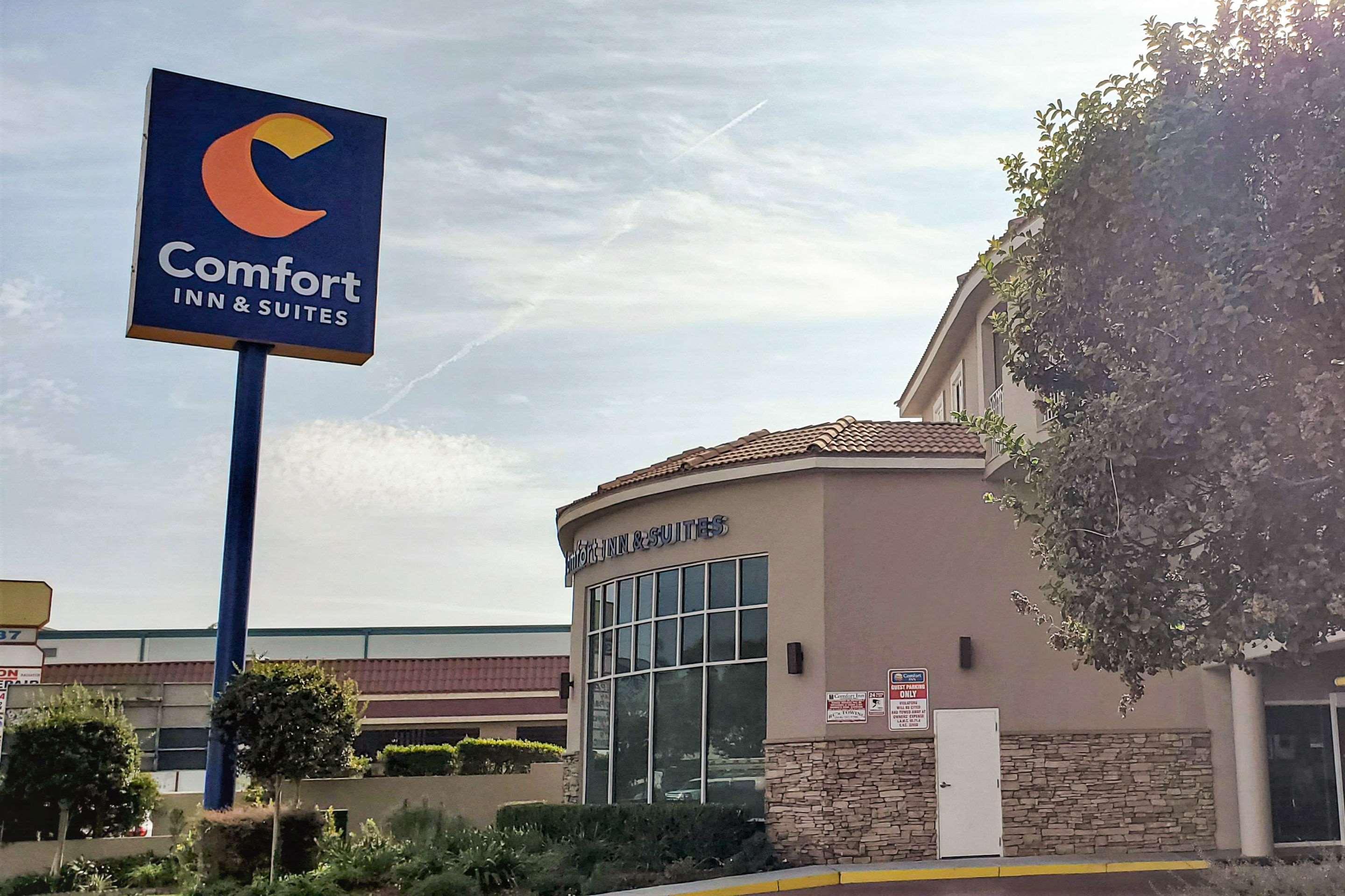 Comfort Inn & Suites Near Universal - N Hollywood - Burbank Los Angeles Buitenkant foto