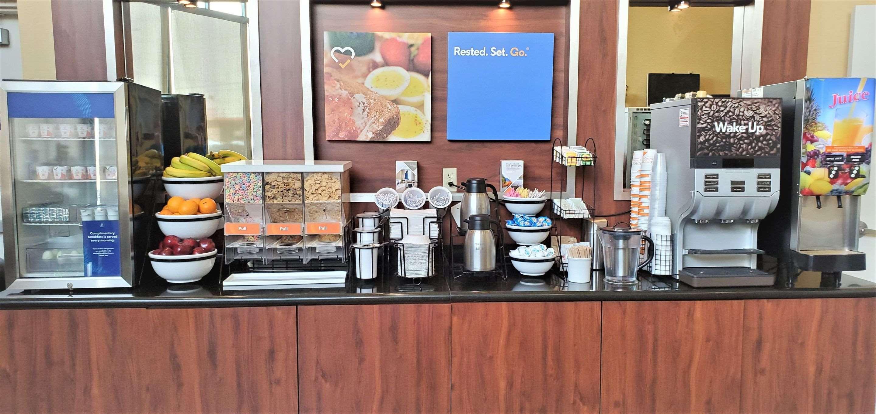 Comfort Inn & Suites Near Universal - N Hollywood - Burbank Los Angeles Buitenkant foto