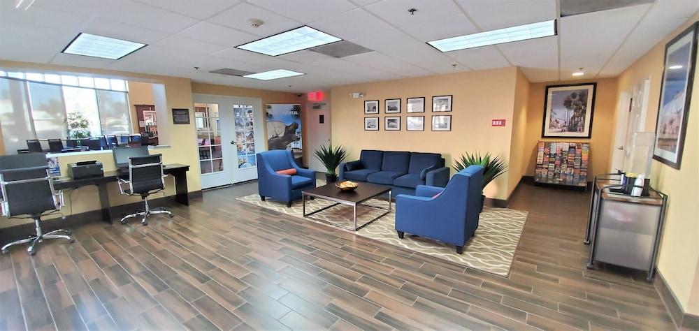 Comfort Inn & Suites Near Universal - N Hollywood - Burbank Los Angeles Buitenkant foto