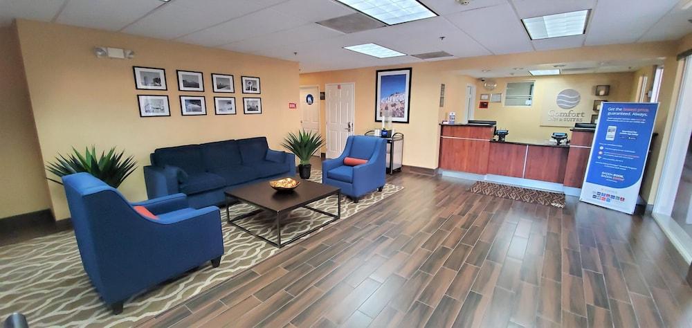 Comfort Inn & Suites Near Universal - N Hollywood - Burbank Los Angeles Buitenkant foto