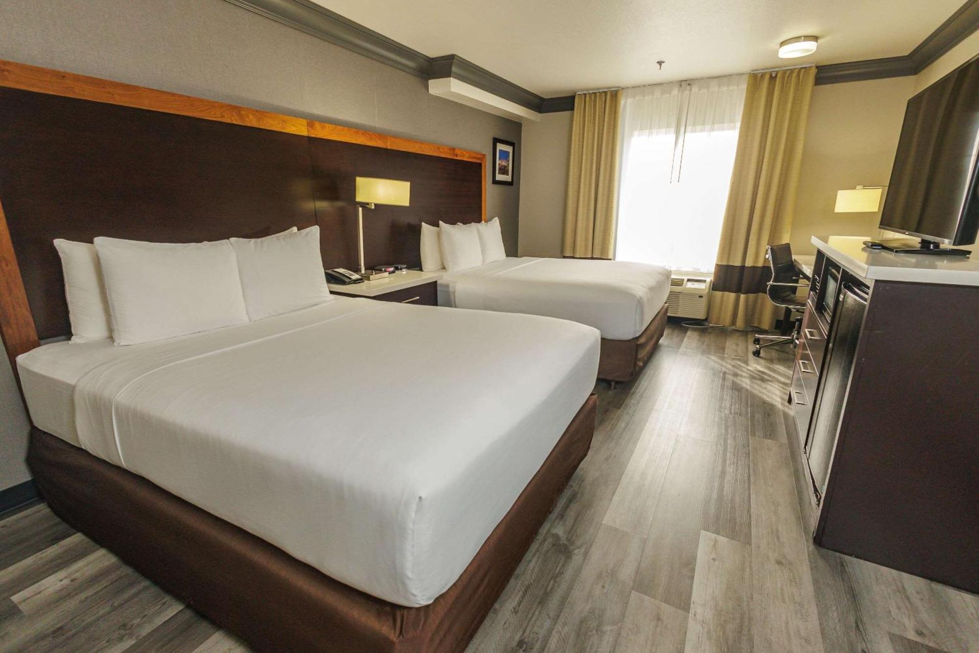 Comfort Inn & Suites Near Universal - N Hollywood - Burbank Los Angeles Buitenkant foto