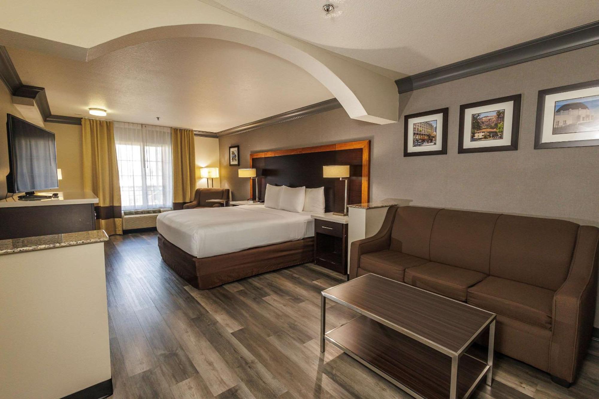 Comfort Inn & Suites Near Universal - N Hollywood - Burbank Los Angeles Buitenkant foto