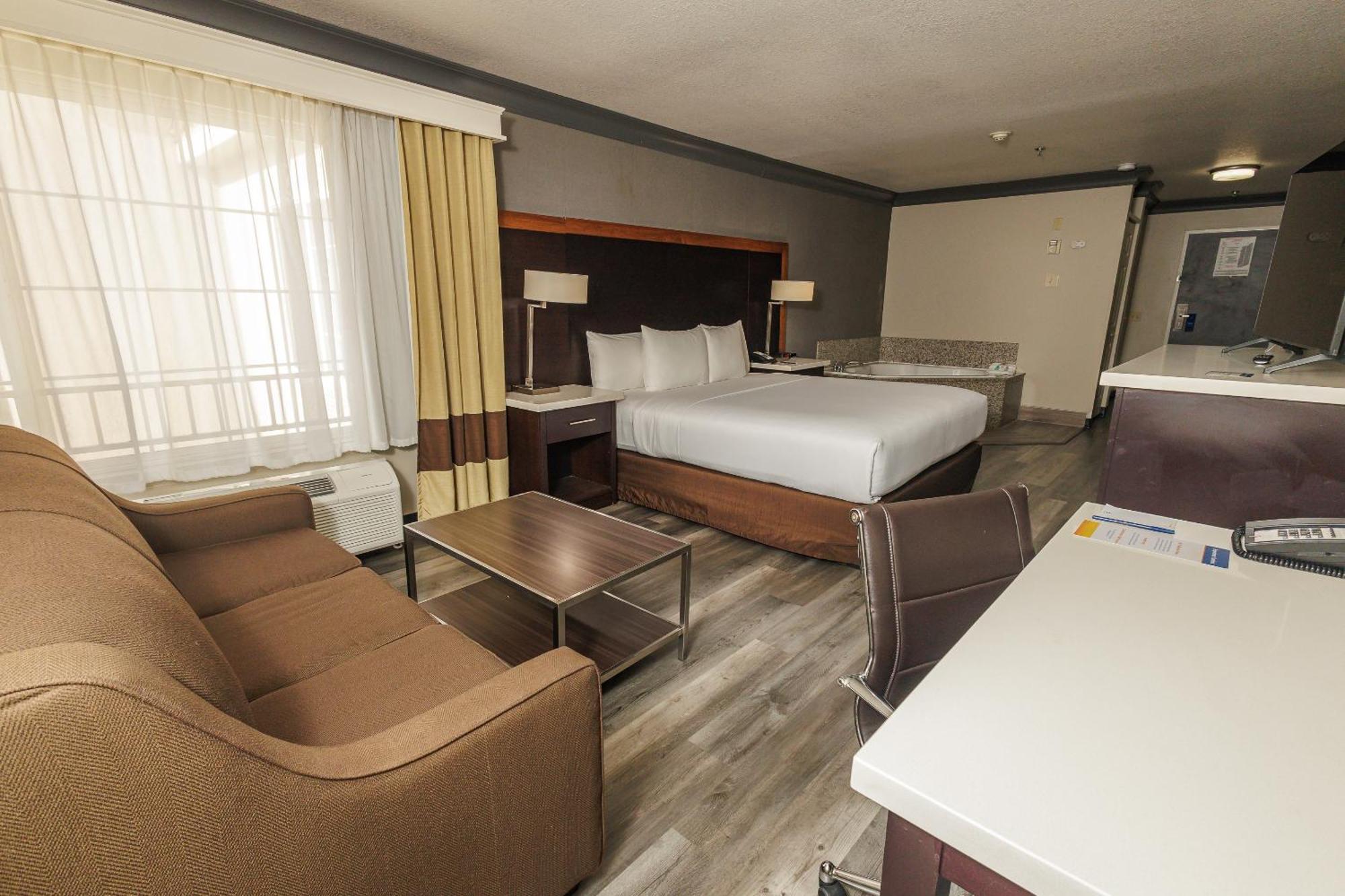 Comfort Inn & Suites Near Universal - N Hollywood - Burbank Los Angeles Buitenkant foto